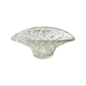 AVON 1972 Vintage Clear Glass Flower Basket Soap Dish